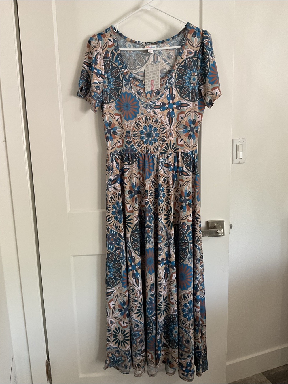 NWT LuLaRoe Floral Medallion V-Neck Maxi Dress in Blue and Tan